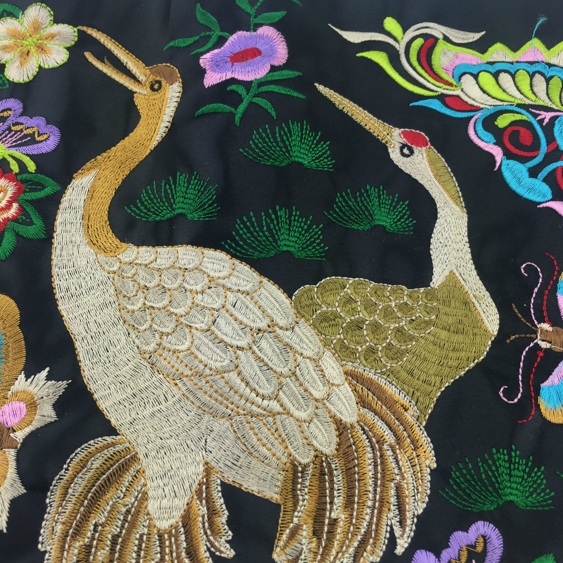 新款 千纸鹤刺绣箱包服装辅料 方形补绣花 民族风绣片 厂家批发