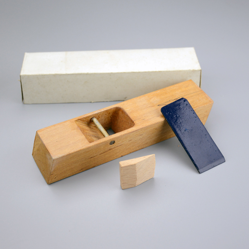 手拿平刨 小刨子 手工木刨刨子刨刀手工刨diy木工木匠工具