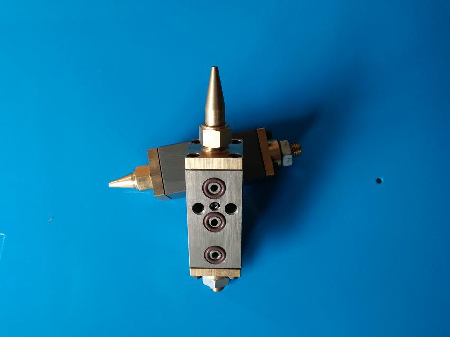 热熔胶机注胶枪头自动喷嘴头 胶枪涂胶喷头气动点胶头 过胶机喷嘴