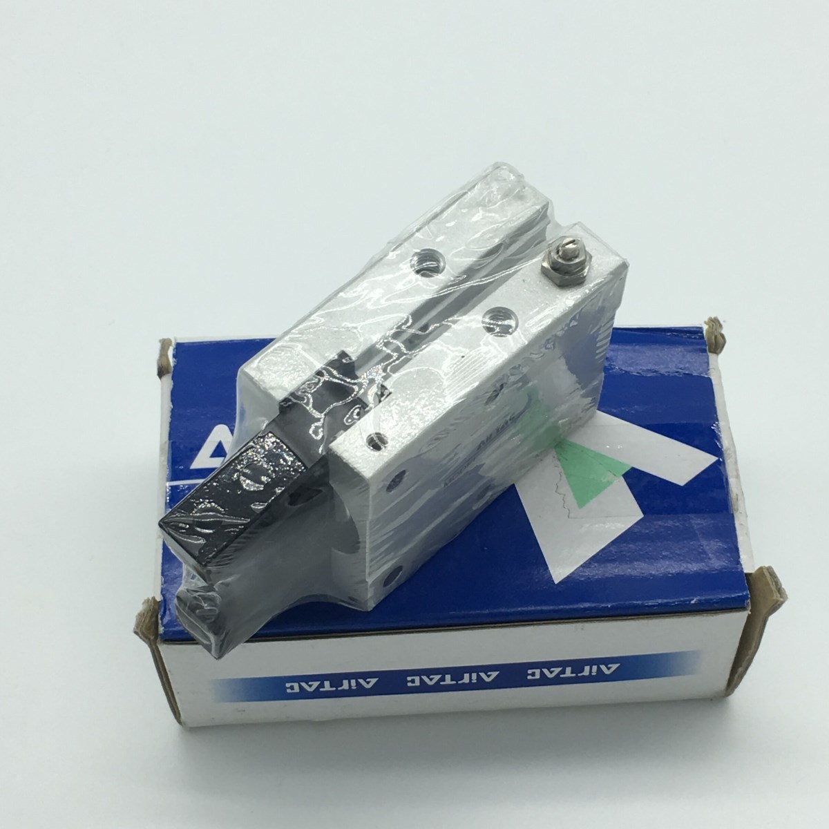 airtac原装正品亚德客气动手指气缸hfsz40