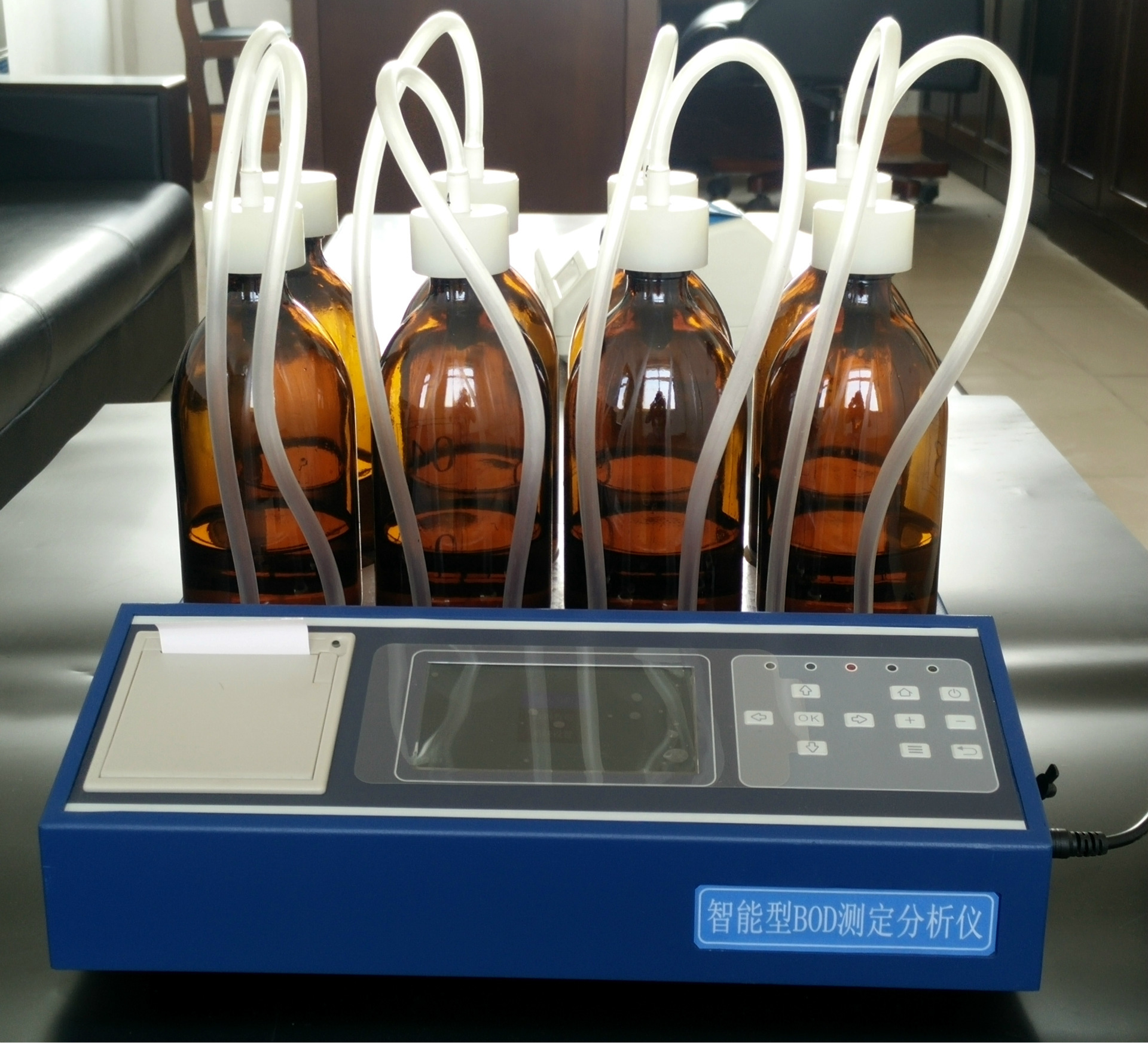 8个 配套软件光盘 1张 搅拌子吸取器 1只 棕色培养瓶 8个 真空硅脂 1