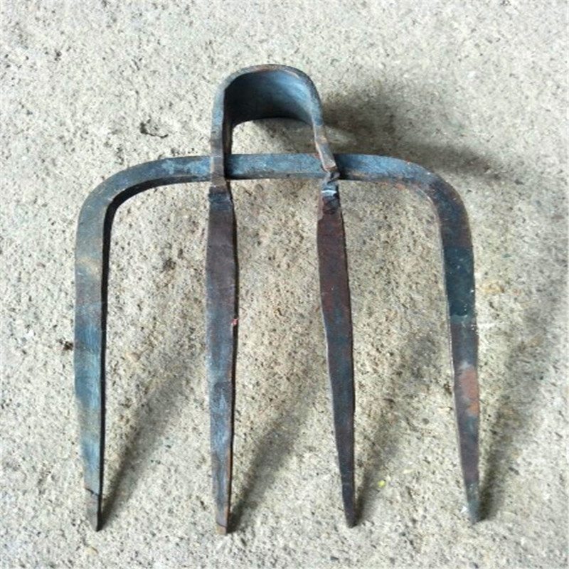 四齿耙 尖头铁耙 手工耙 木柄翻土耙 农用耙翻地开垦半斤锻打