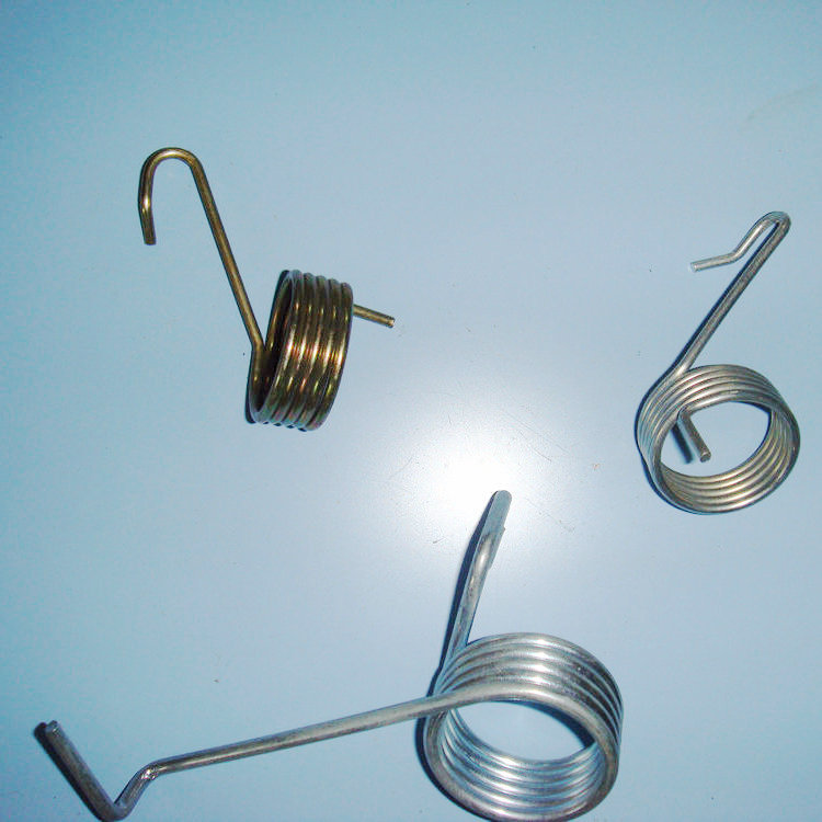 可以存储和释放角能量或者通过绕簧体中轴旋转力臂以静态固定某一装置