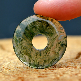 产地货源直销批发 海洋玉髓水草玛瑙方牌挂件男女款平安牌玉吊坠