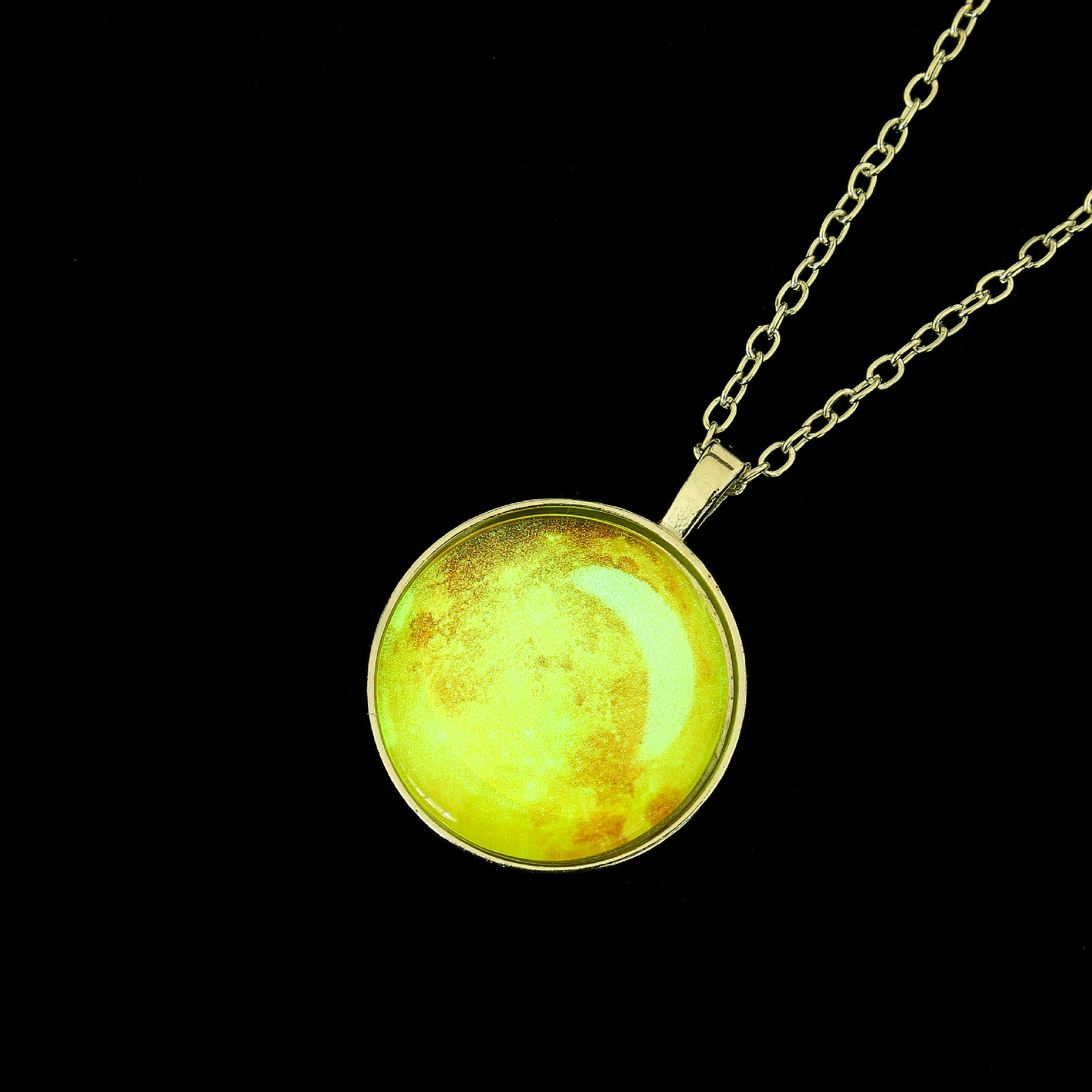 欧美热销新款原宿宇宙梦幻星空时光宝石夜光吊坠项链项饰毛衣链女