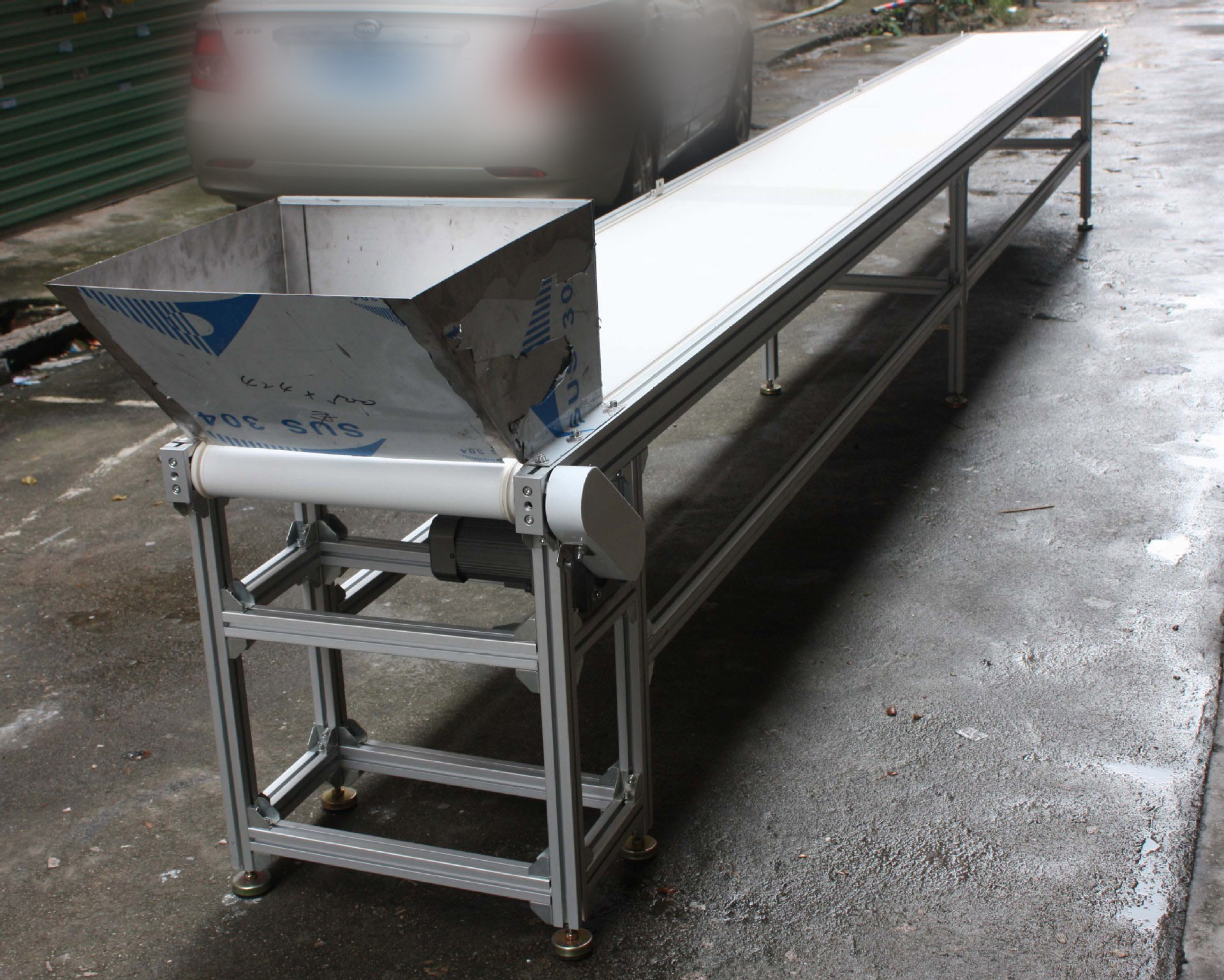 订做不锈钢食品皮带输送机 白色pu带爬坡输送机 食品包装生产线