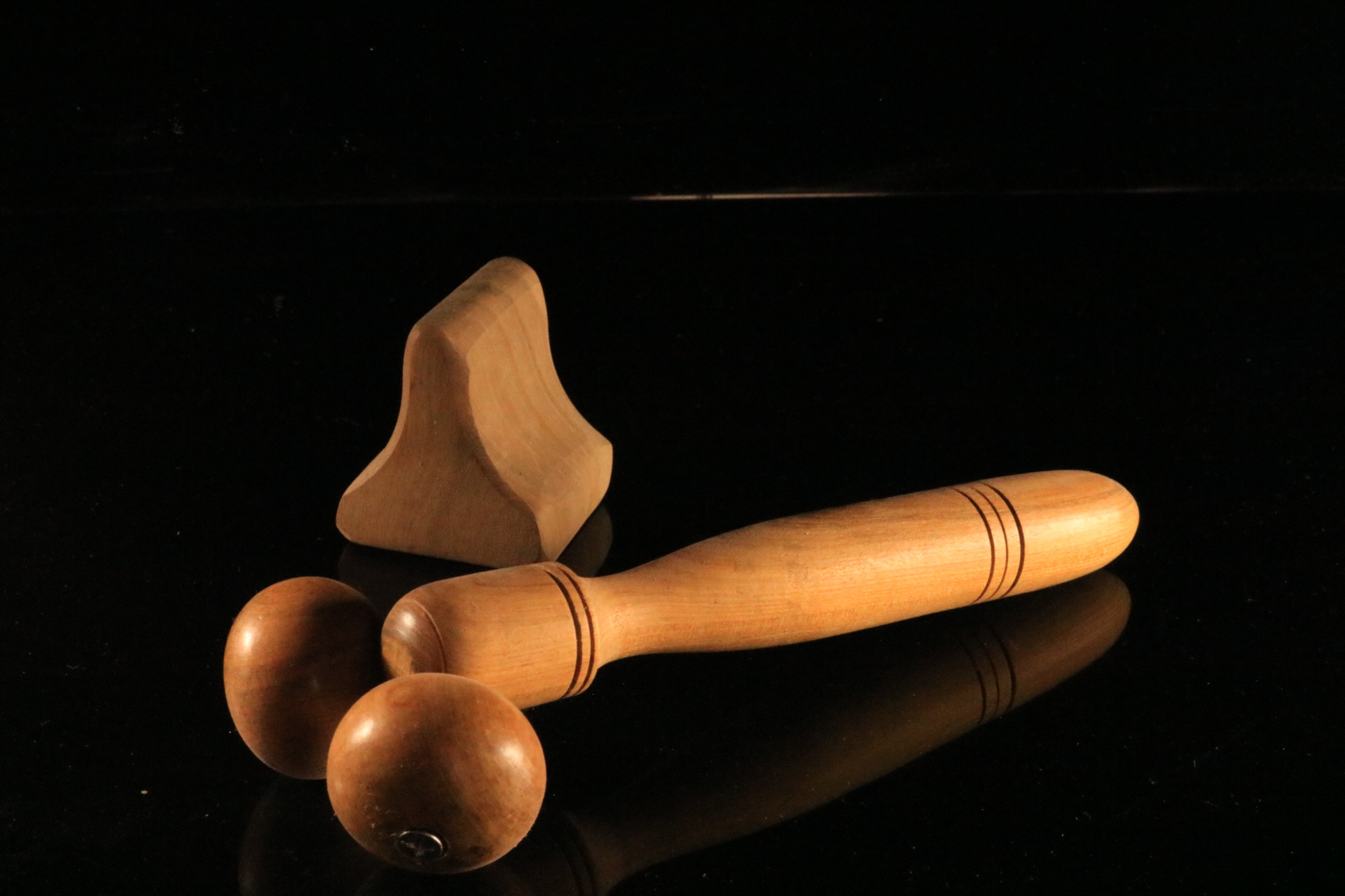 批发越南香木按摩器手动拉滚轮木质按摩2轮