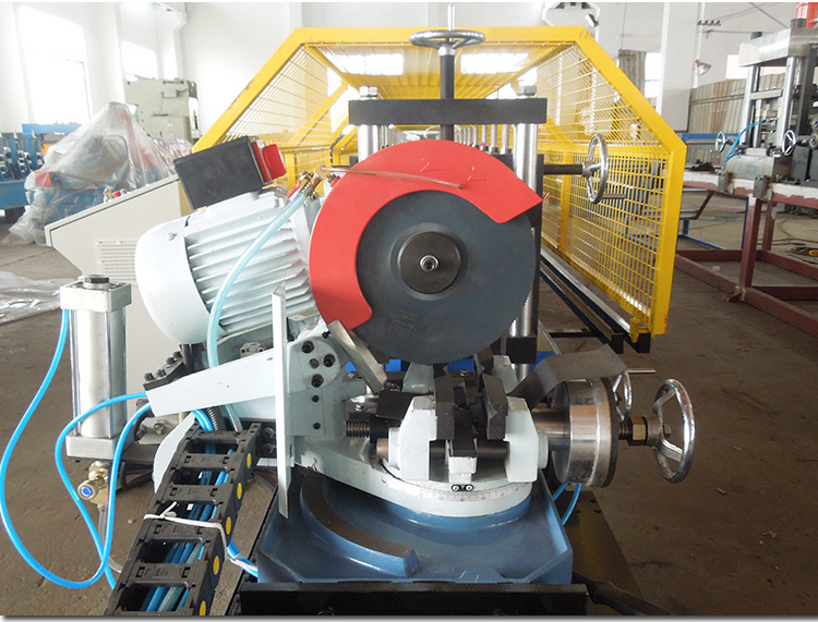 专业设计方管成型机 方管切90度角自动一次成型机 定制风管成型机