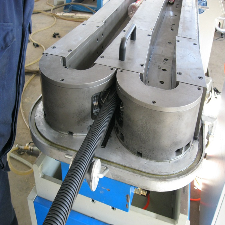 厂家出售 优质pe单壁波纹管生产线 pe波纹管生产设备