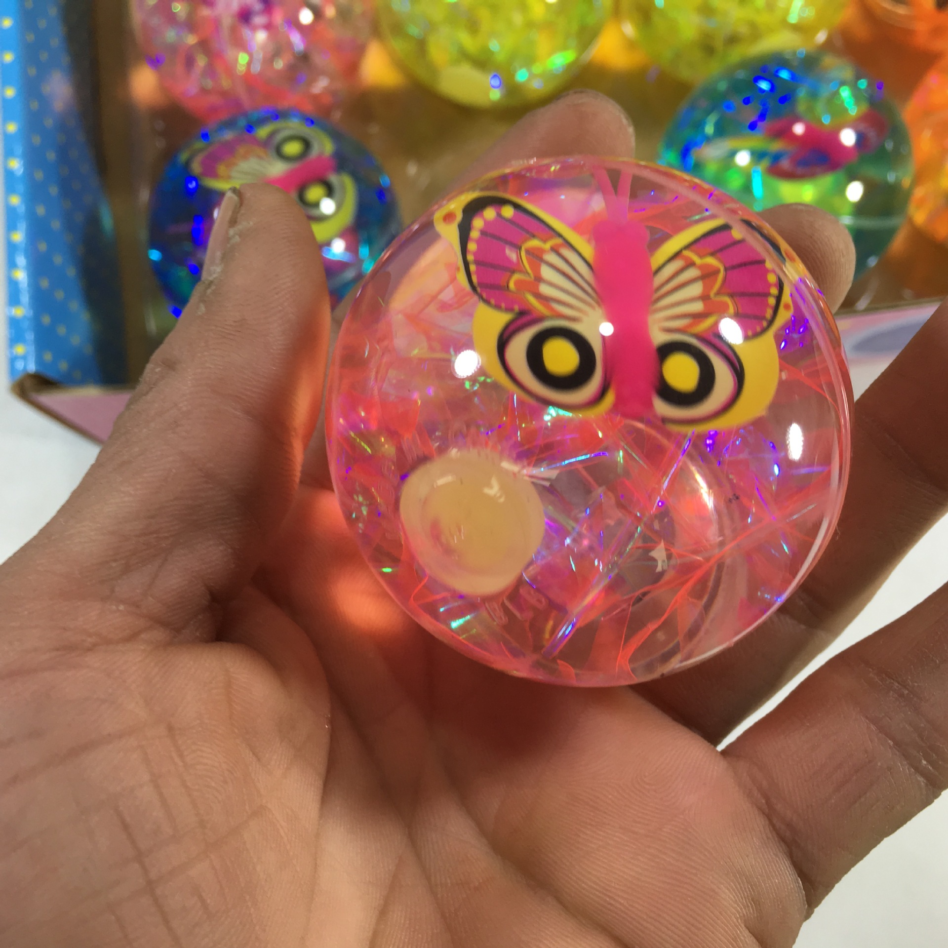 发光玩具-临沂两元弹力闪光水晶球 弹力球 带灯 带绳 热卖2元超市批发