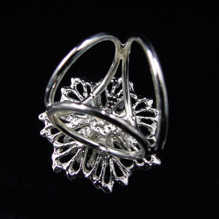 精美立体珊瑚三环丝巾扣女士披肩扣 配饰民族风时尚花朵空姐饰品