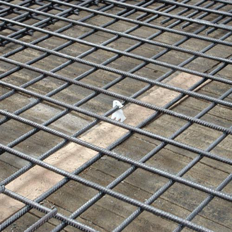 厂家直销 建筑工地黑铁丝碰焊网片 路基钢筋网 网孔20*20方格网