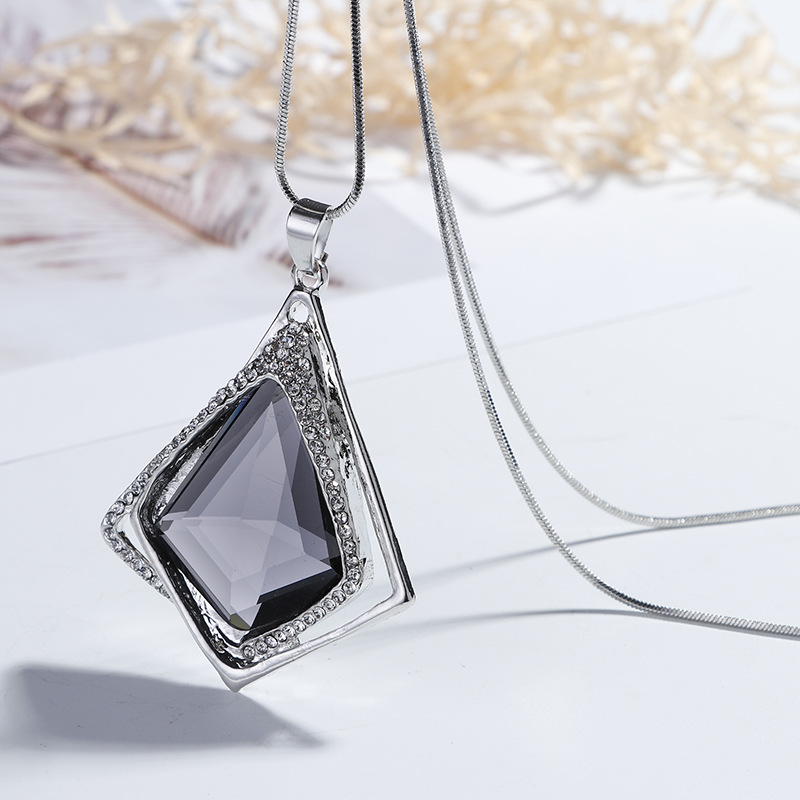 韩国流行时尚几何菱形水晶长款项链女秋冬百搭气质毛衣链工厂批发