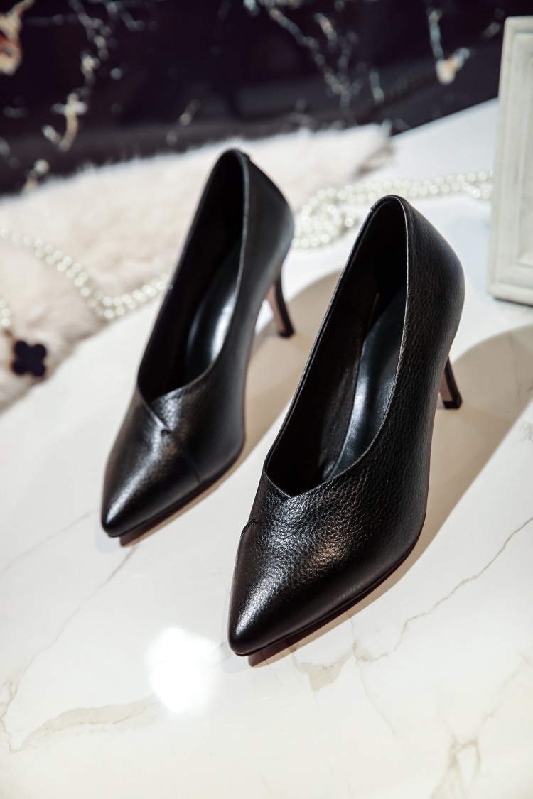【图】职业范真皮女鞋批发2017春秋新款尖头高_单鞋_列表网