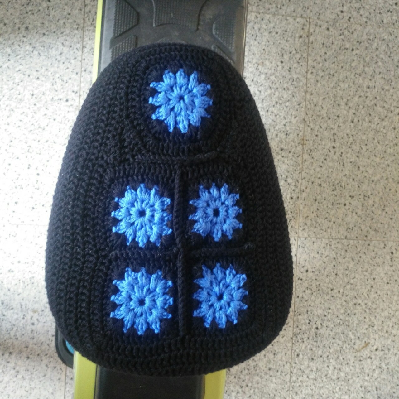 纯棉毛线手工钩编电动车大座套可定做