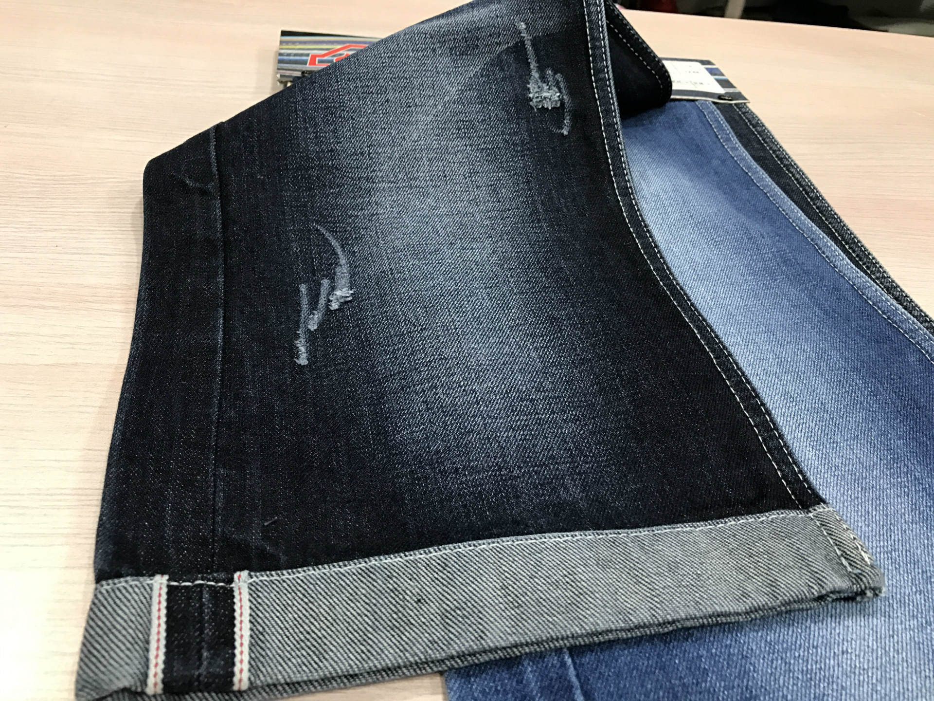 环保牛仔布,红边牛仔布,赤耳牛仔布,丹宁牛仔布,窄封牛仔面料