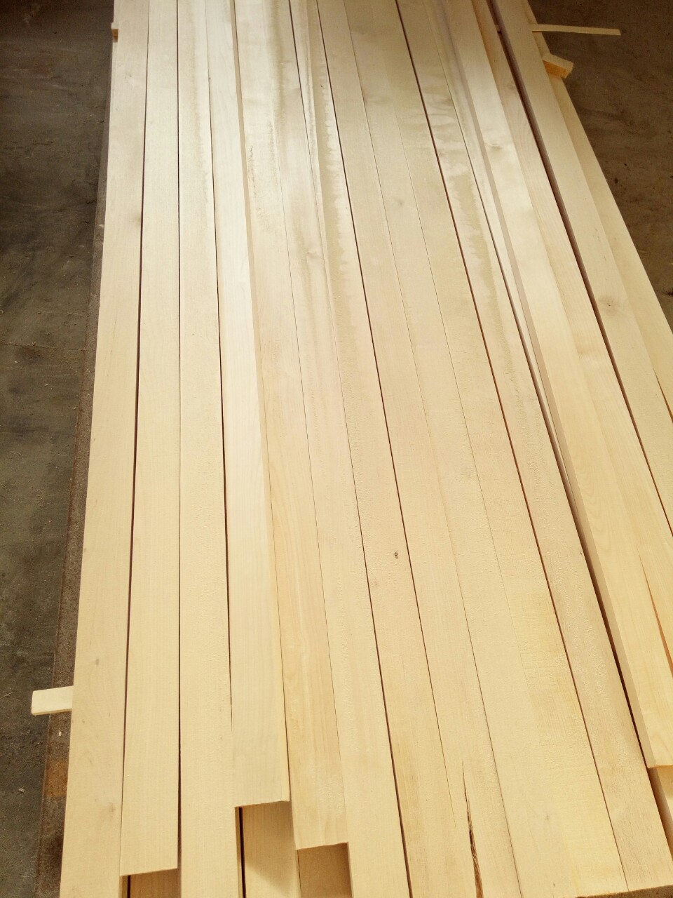 【厂家直销】优质桦木刨光材 刨光板 桦木拼板 优质实木板材批发