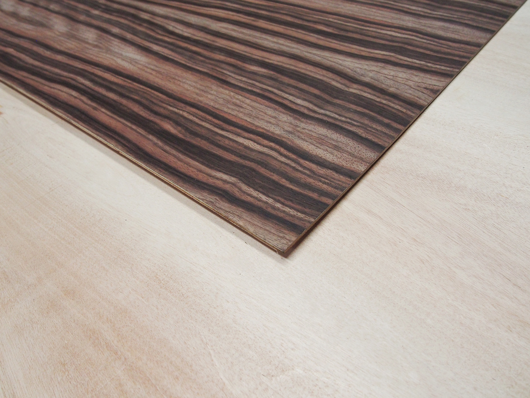 6天然黑檀直纹木皮饰面板 高档家用环保装饰面板