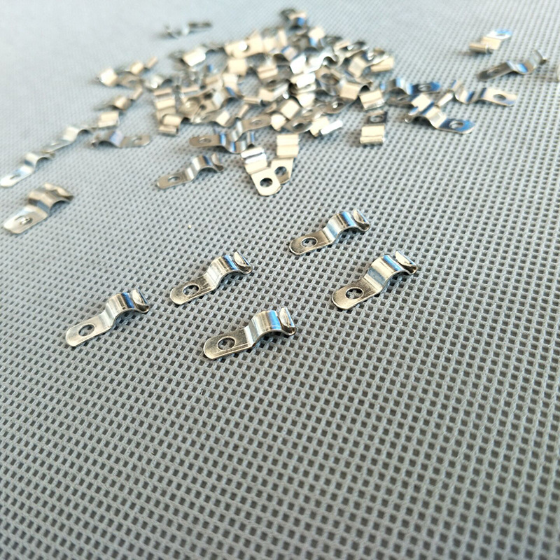 厂家批发压线片定位弹簧片 表面镀镍 螺丝孔固定弹片卡簧片