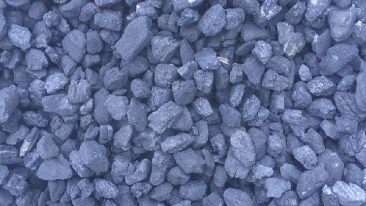 供应神木鄂尔多斯府谷兰炭各种指标各种规格兰炭批发