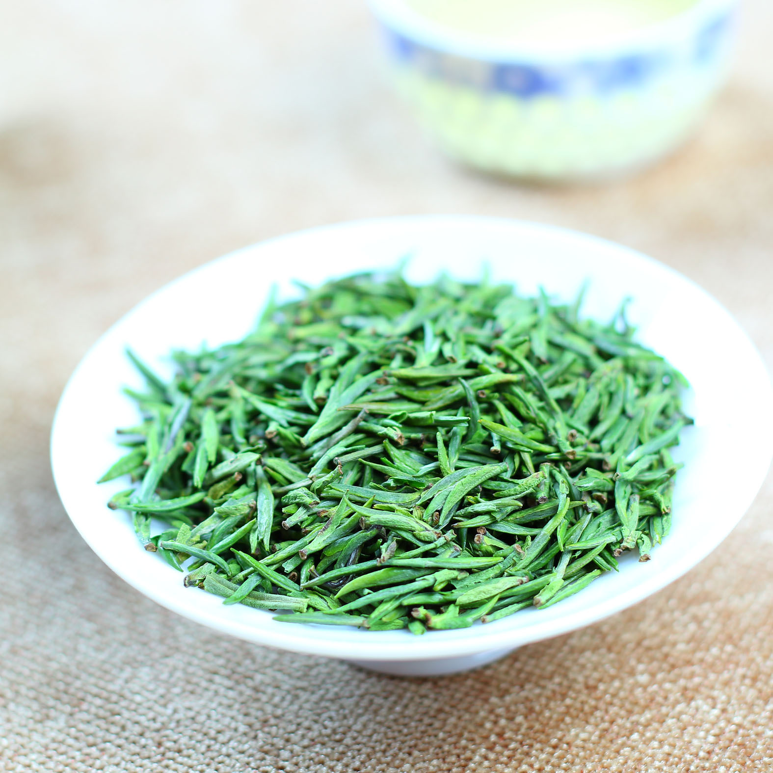 18年新茶雀舌峨眉山竹叶茶头采雀舌绿茶散装茶叶一件代发蒙顶石花