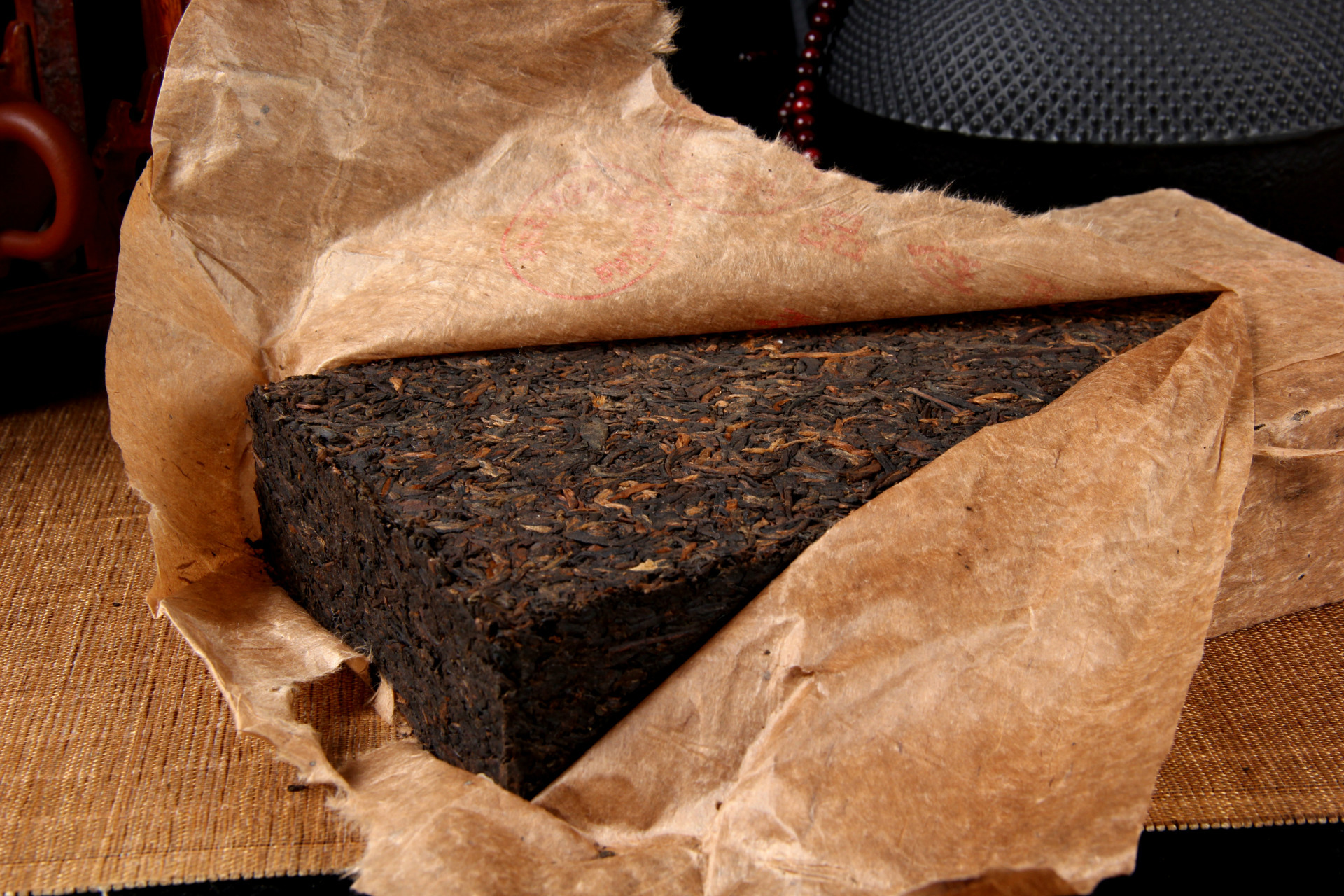 云南普洱茶砖"为人民服务"熟茶砖1976年人民公社茶砖一公斤厚砖