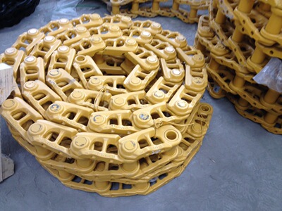 热销山推推土机链轨,挖掘机底盘链条,工程机械行走底盘四轮一带