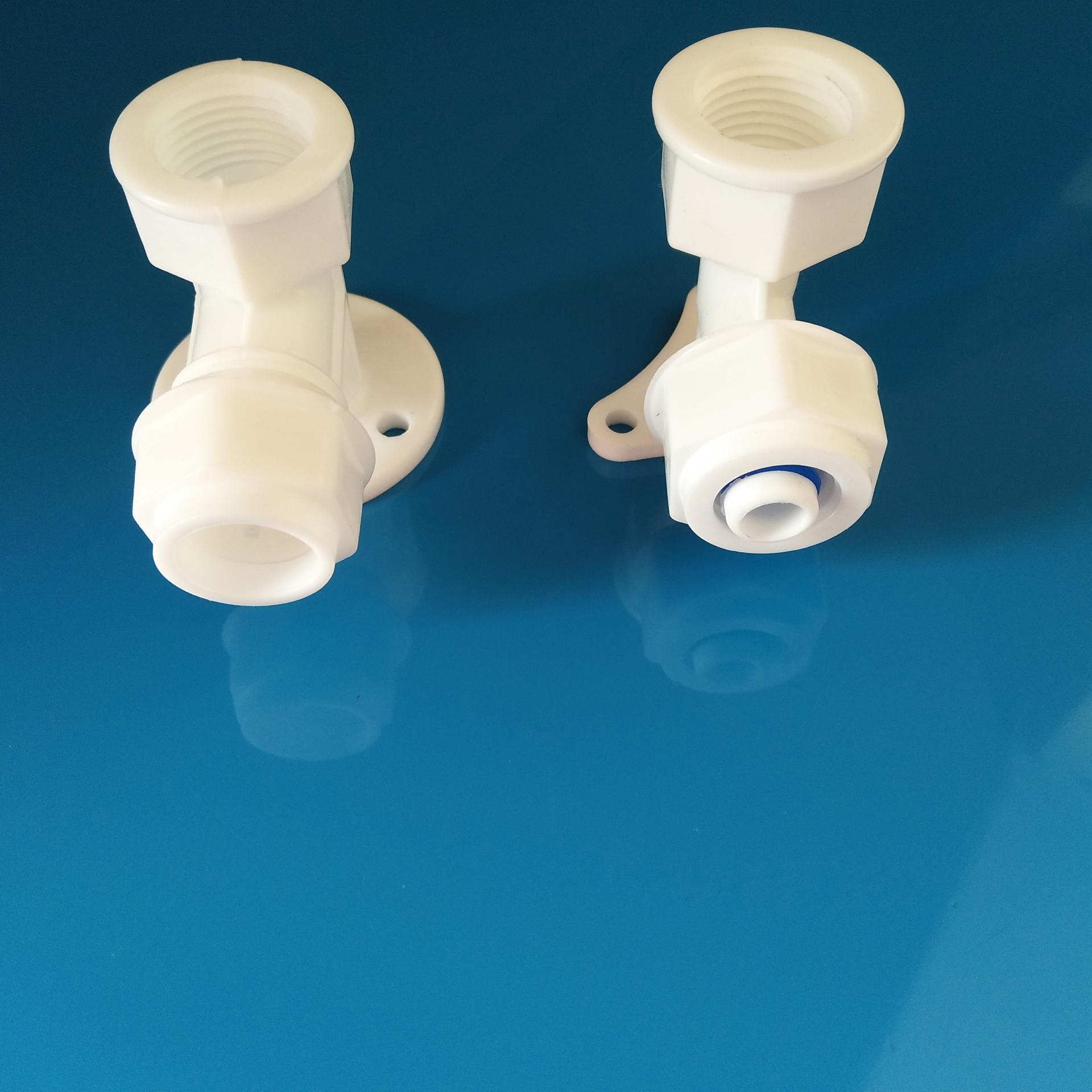 pom管材管件带座弯头铝塑管接头铝塑配件带座弯头管件批发铝塑