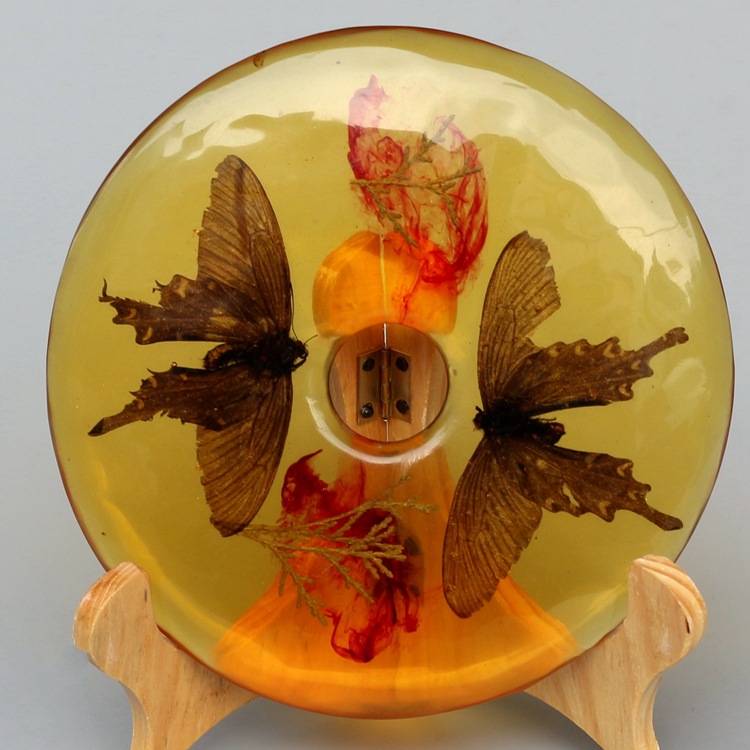 琥珀蜜蜡原石虫珀摆件蝴蝶标本工艺品虫珀 人造琥珀蝴蝶摆件