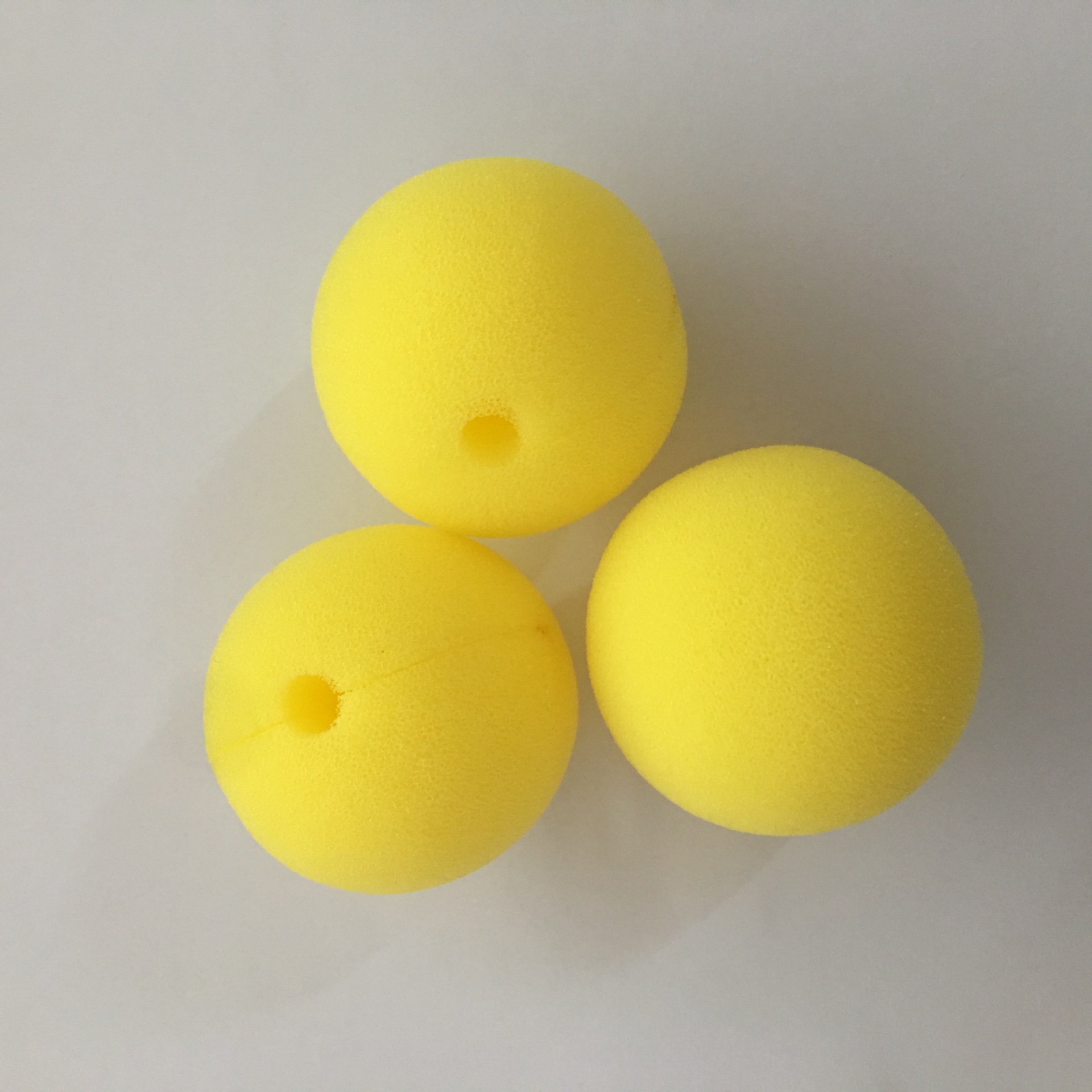 海棉定制 黄色海绵球 小丑鼻子海棉魔术道具 聚氨酯发泡海绵球