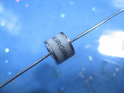 surging陶瓷气体放电管 防雷管 sxh81-800x 2r800 8*6 800v 现货