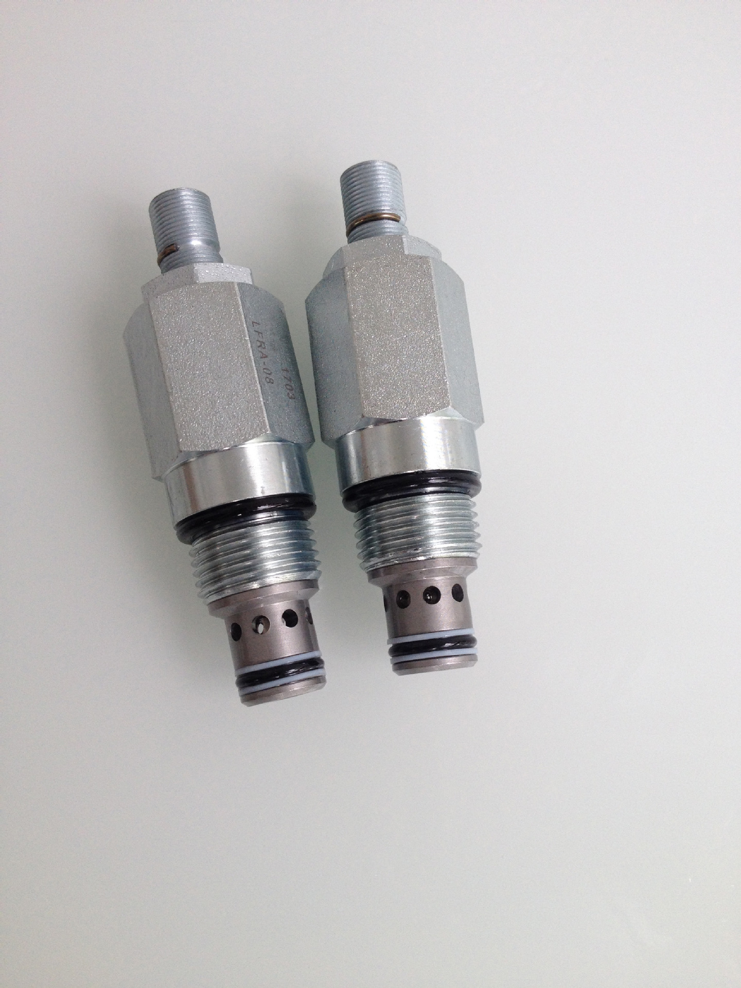 fr08压力补偿流量调节阀 20l/min