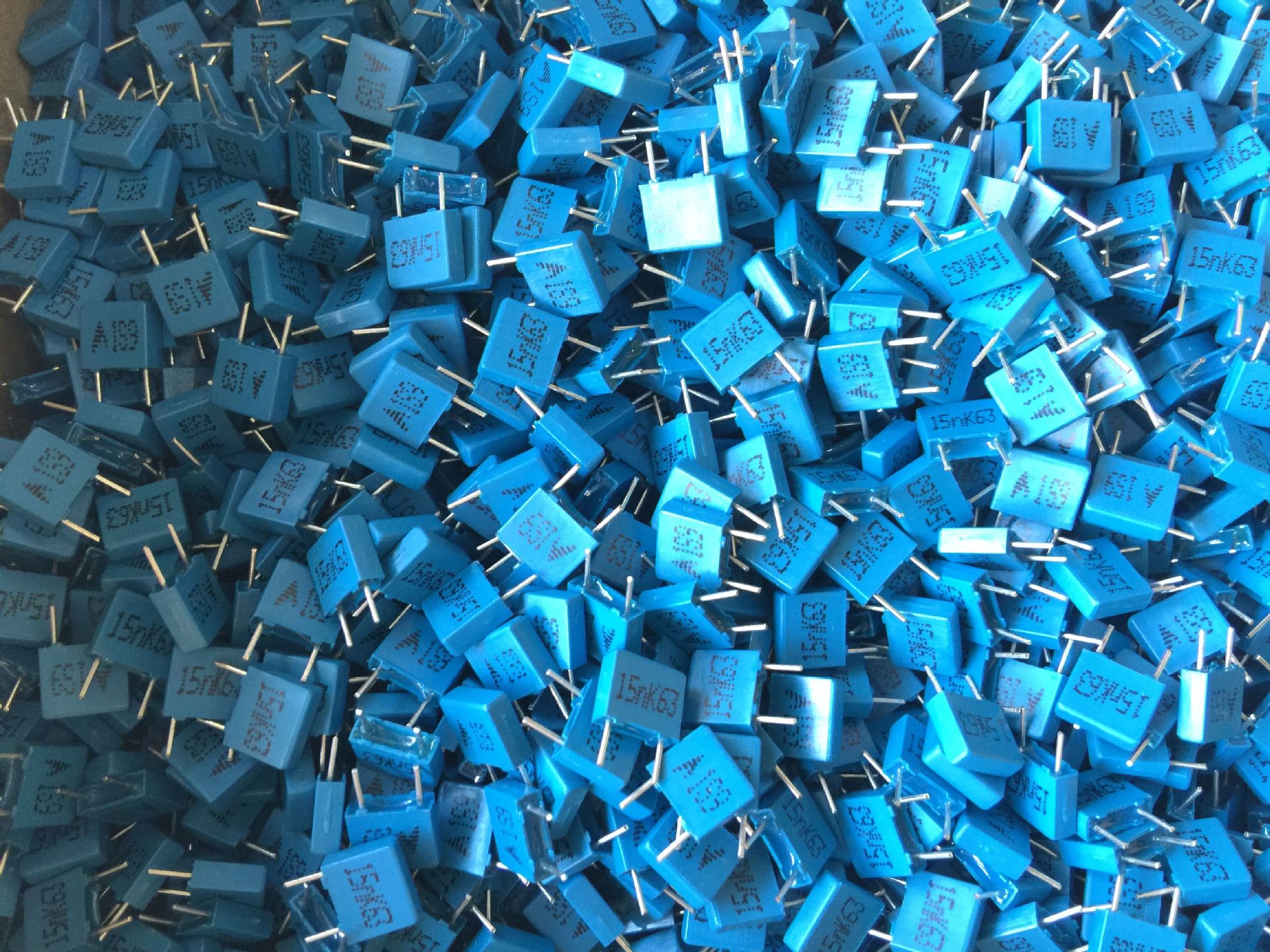 epcos西门子校正电容 63v153k 15n 63v b32529c153k3 爱普科斯