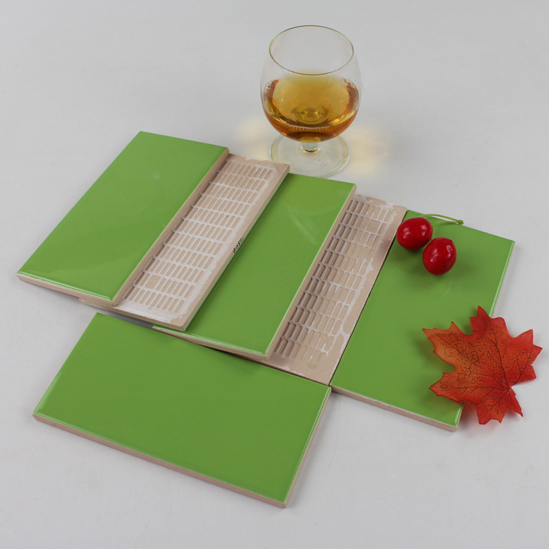 75x150亮光纯绿色瓷片图片 家居幼儿园装修亮彩釉面砖 佛山瓷砖