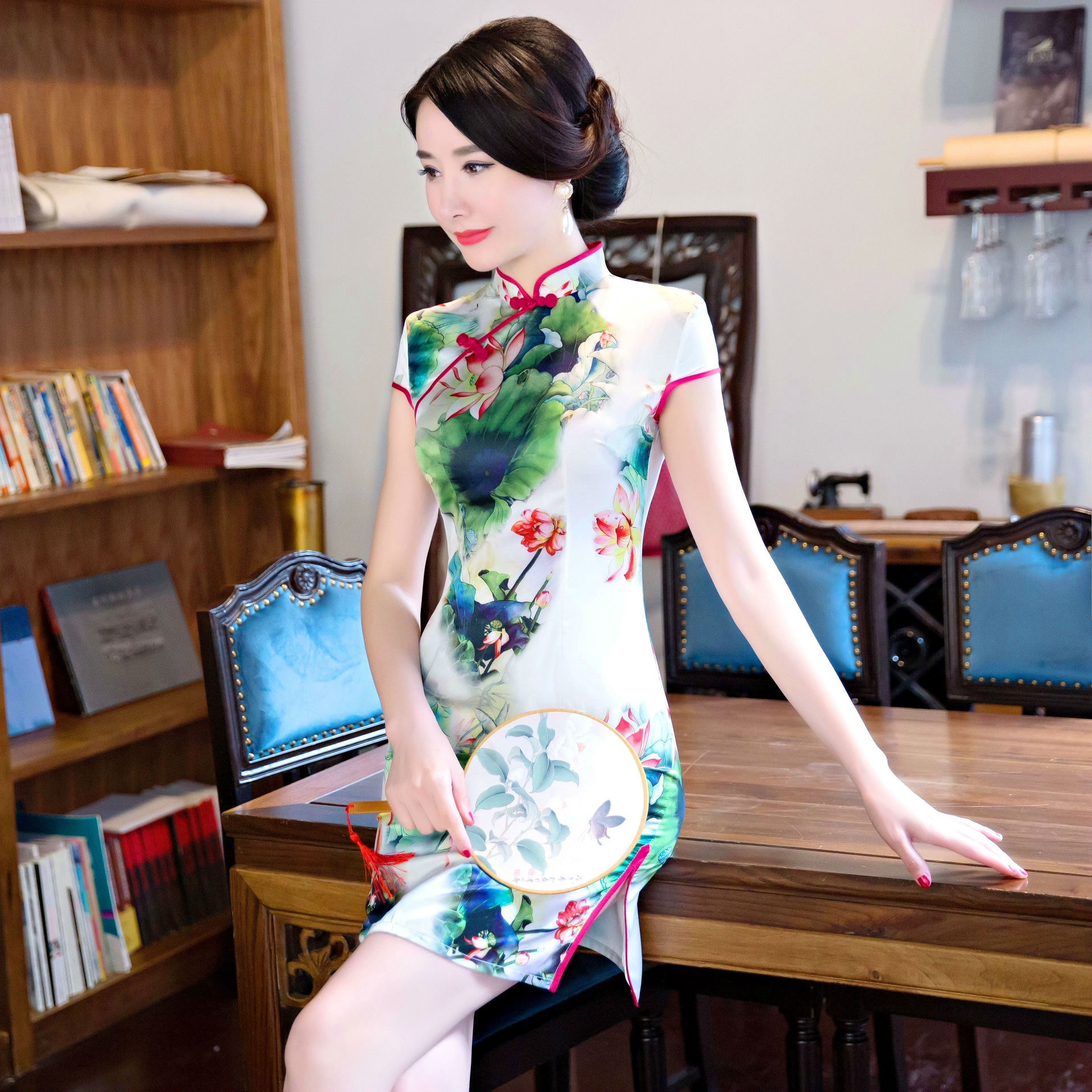 【时尚短袖旗袍裙】复古立领短款女装淡雅荷叶印花旗袍连衣裙现货