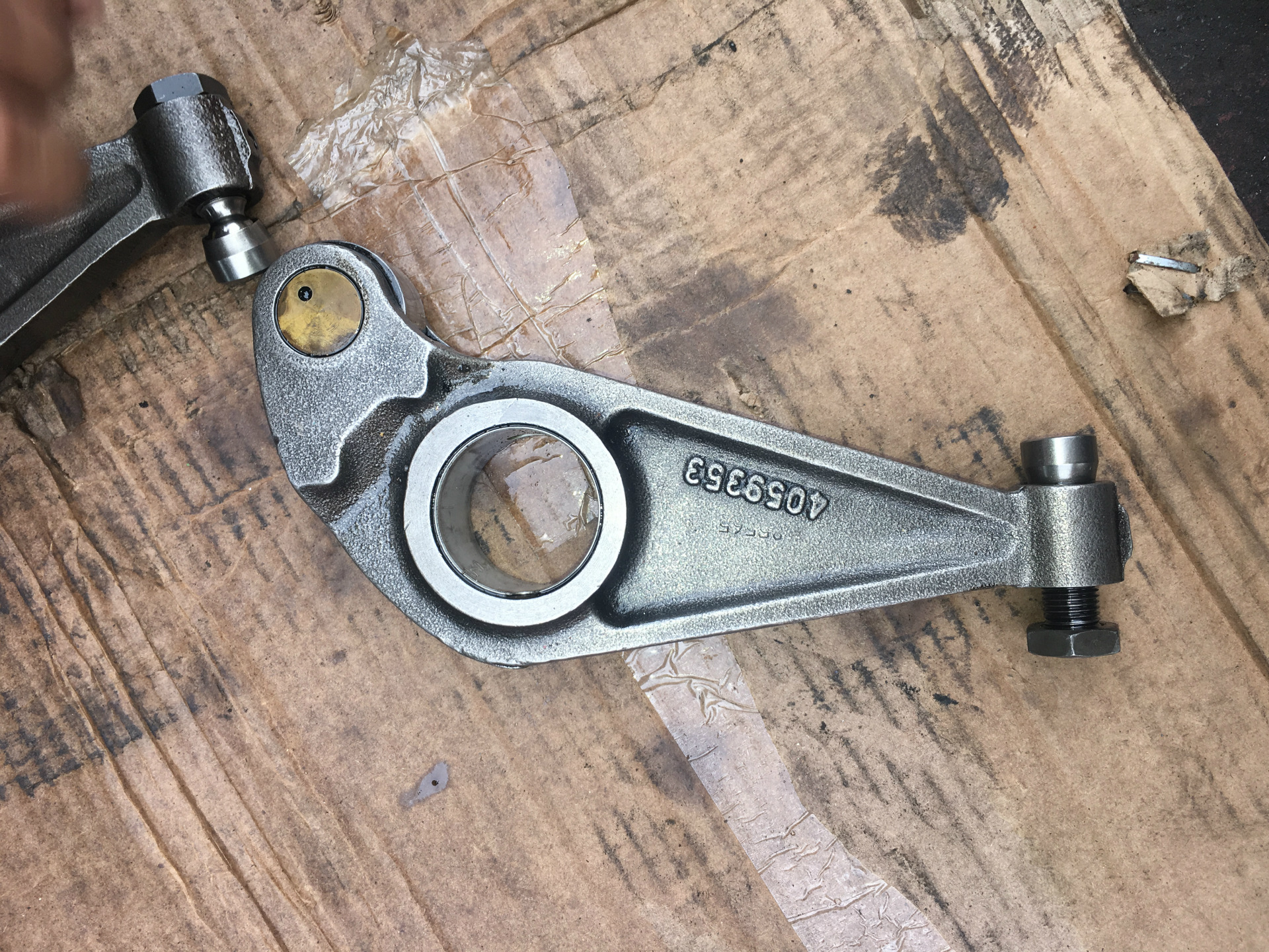 供应沃尔沃tad1642ge柴油发电机组气门摇臂4059297