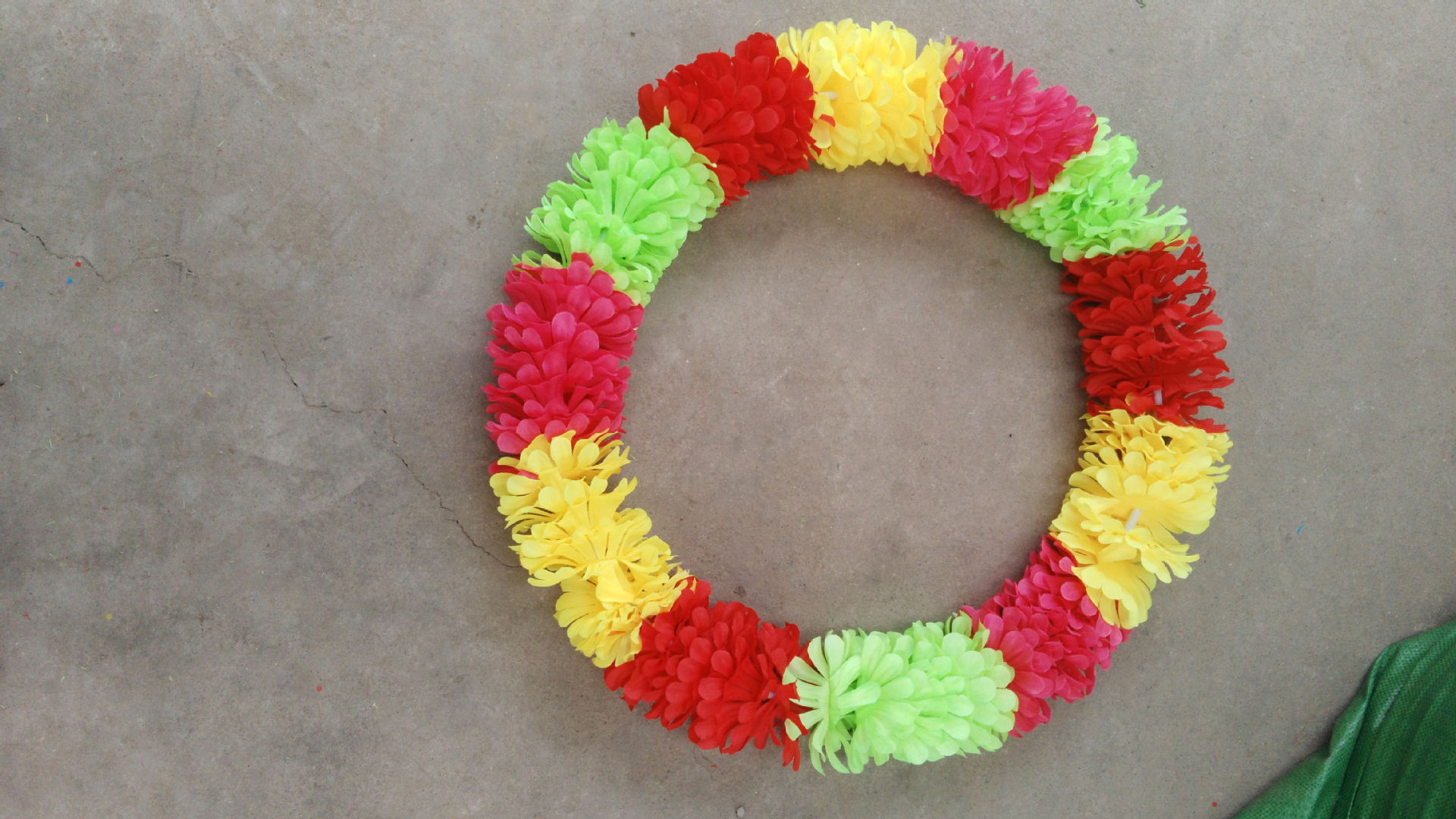 学校团体操开幕式运动会文艺舞蹈表演五环道具手翻花道具钢圈花环