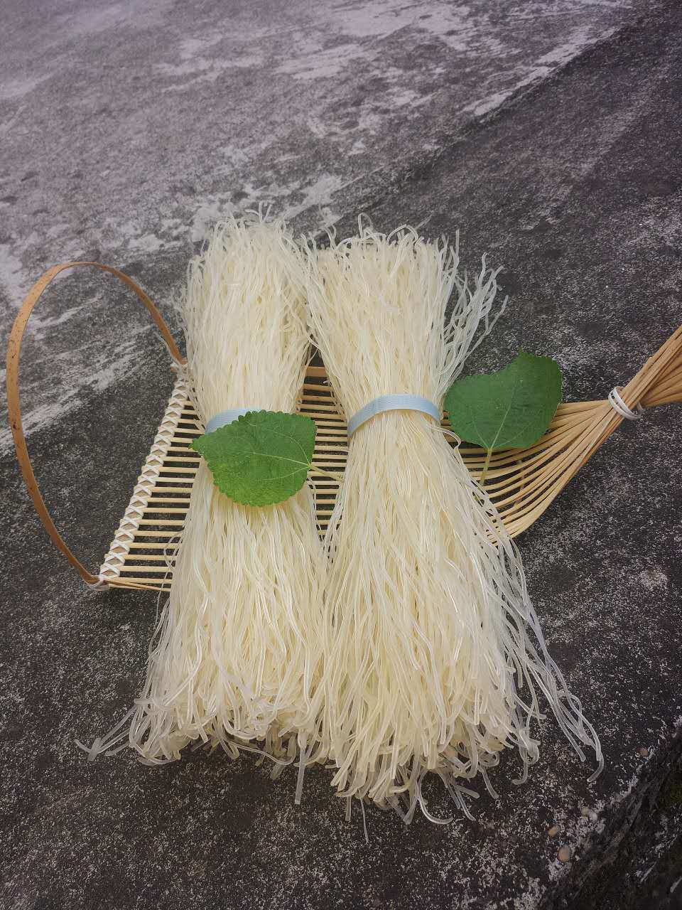 广西特产旱藕粉丝芭蕉芋粉丝洋芋粉丝粉条藕粉水晶粉火锅料粉批发