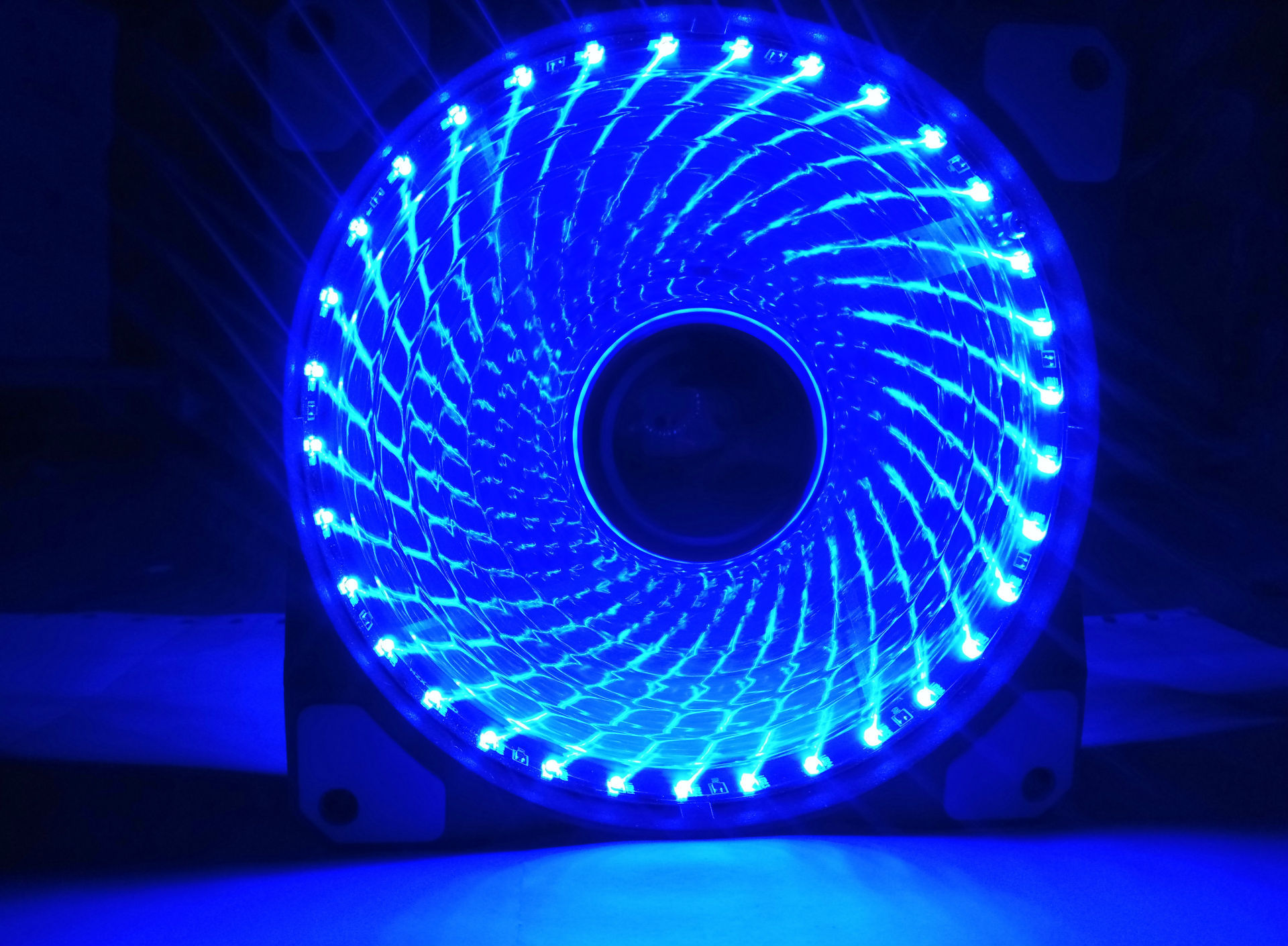 33灯机箱风扇 12cm发光风扇静音风扇12厘米散热风扇 12025风扇