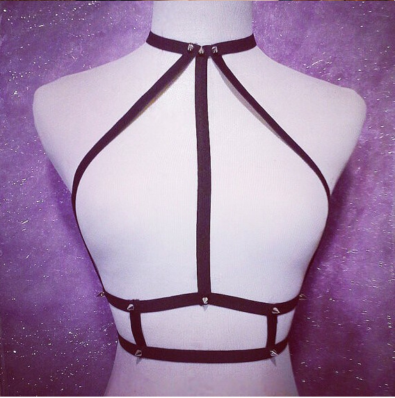 1时尚性感演出服 弹力身体链 风暗黑摇滚系原宿朋克铆钉束缚带