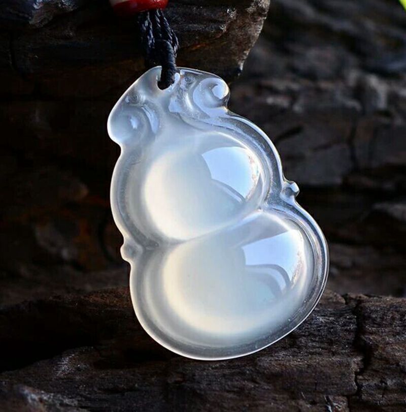 【厂家批发】特价高冰白玉髓手工双面葫芦玛瑙吊坠饰品