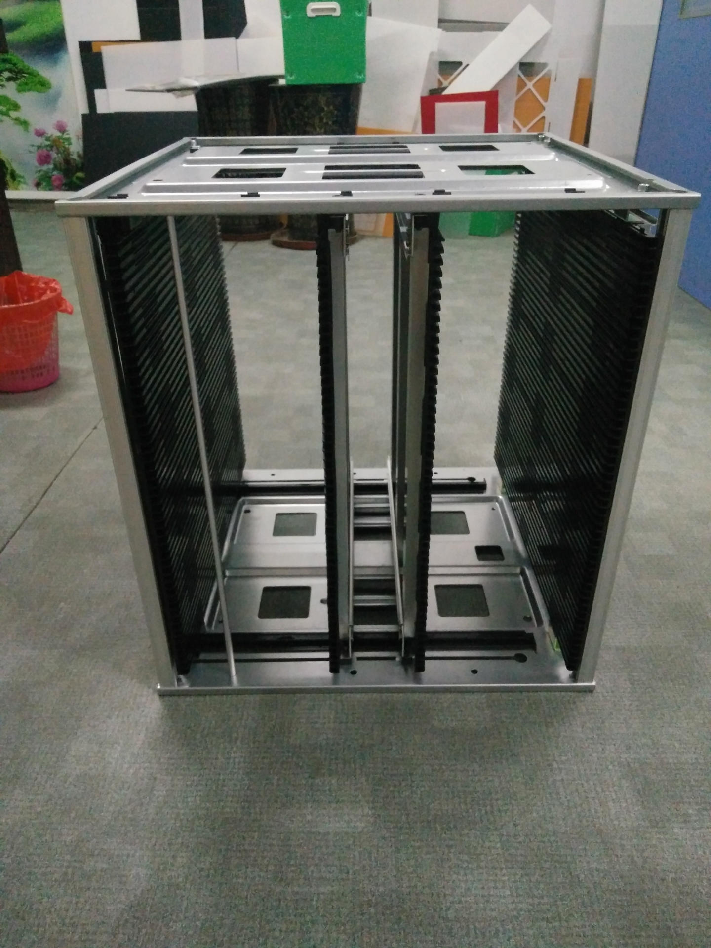 供应smt车间pcb防静电上下料架 可以装100片线路板静电框