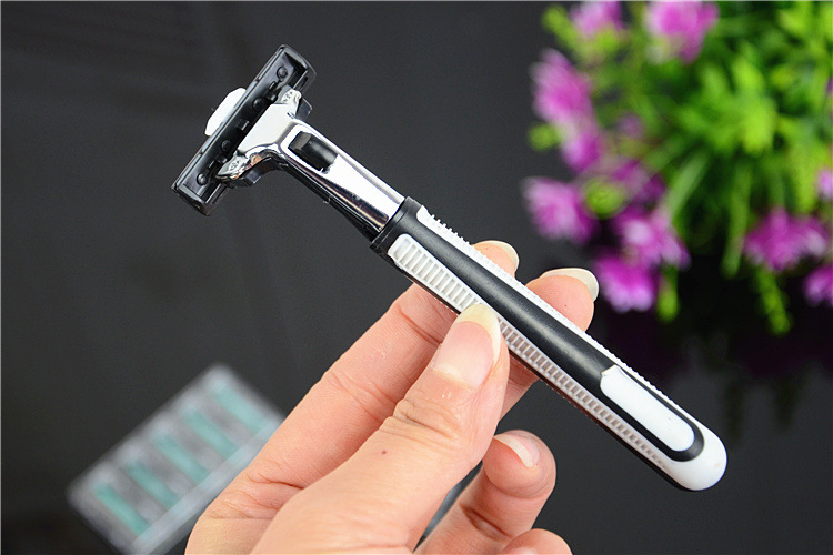 9元热销 不锈钢手动双层剃须刀片 1刀架10刀头 刮胡刀