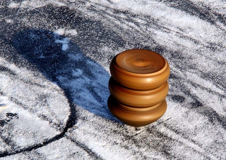 冰猴冰嘎冰上陀螺滑冰车滑冰场娱乐玩具厂家供应