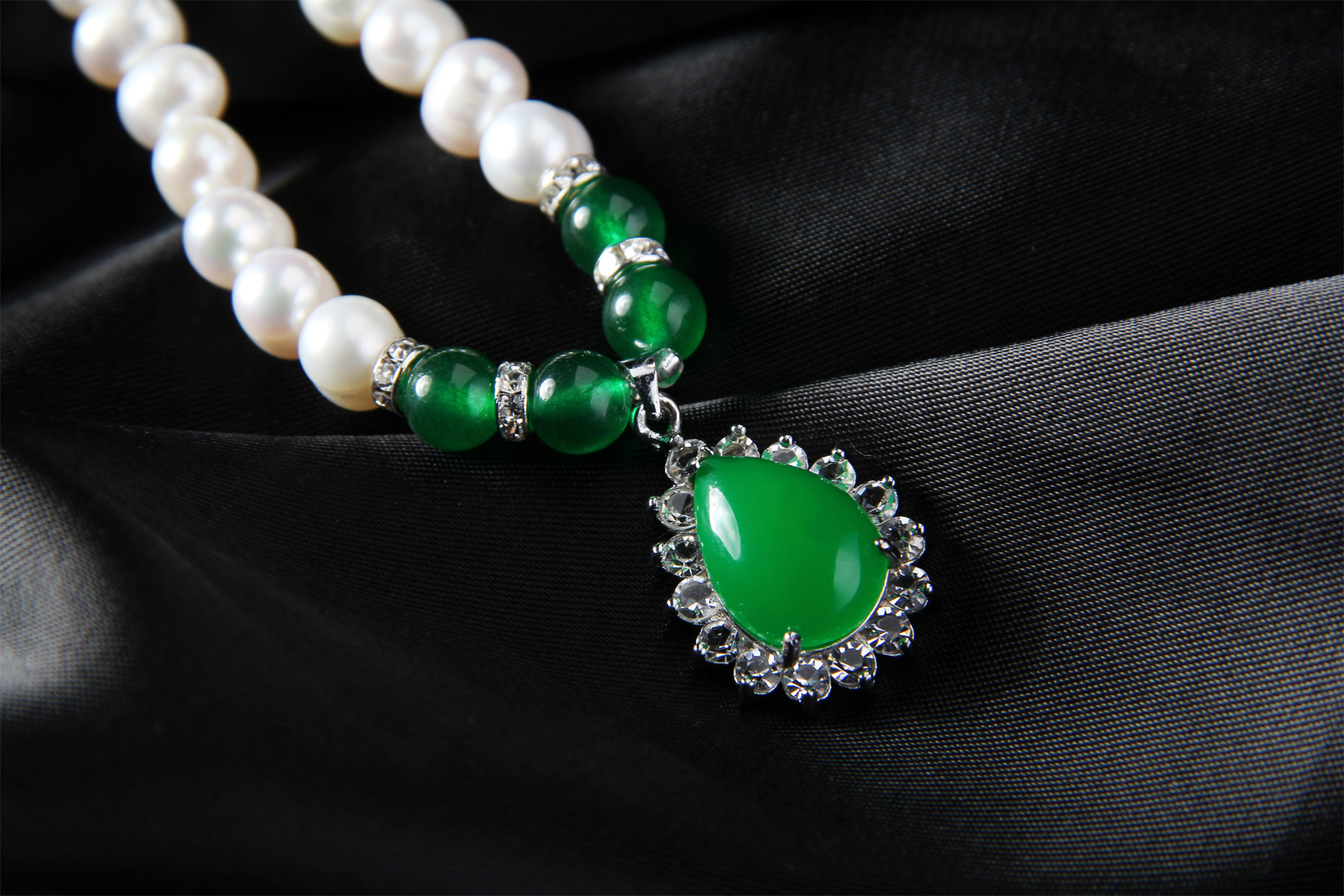 厂家批发天然玛瑙淡水珍珠项链 简约圆珠链女式玛瑙吊坠珍珠项链