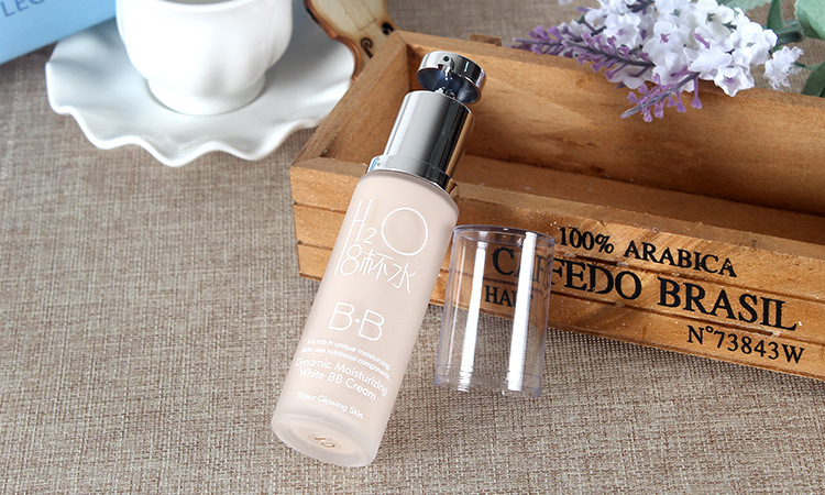 彩妆正品雪樱子八杯水滋润bb霜30ml 8杯水补水修颜隔离遮瑕裸妆霜