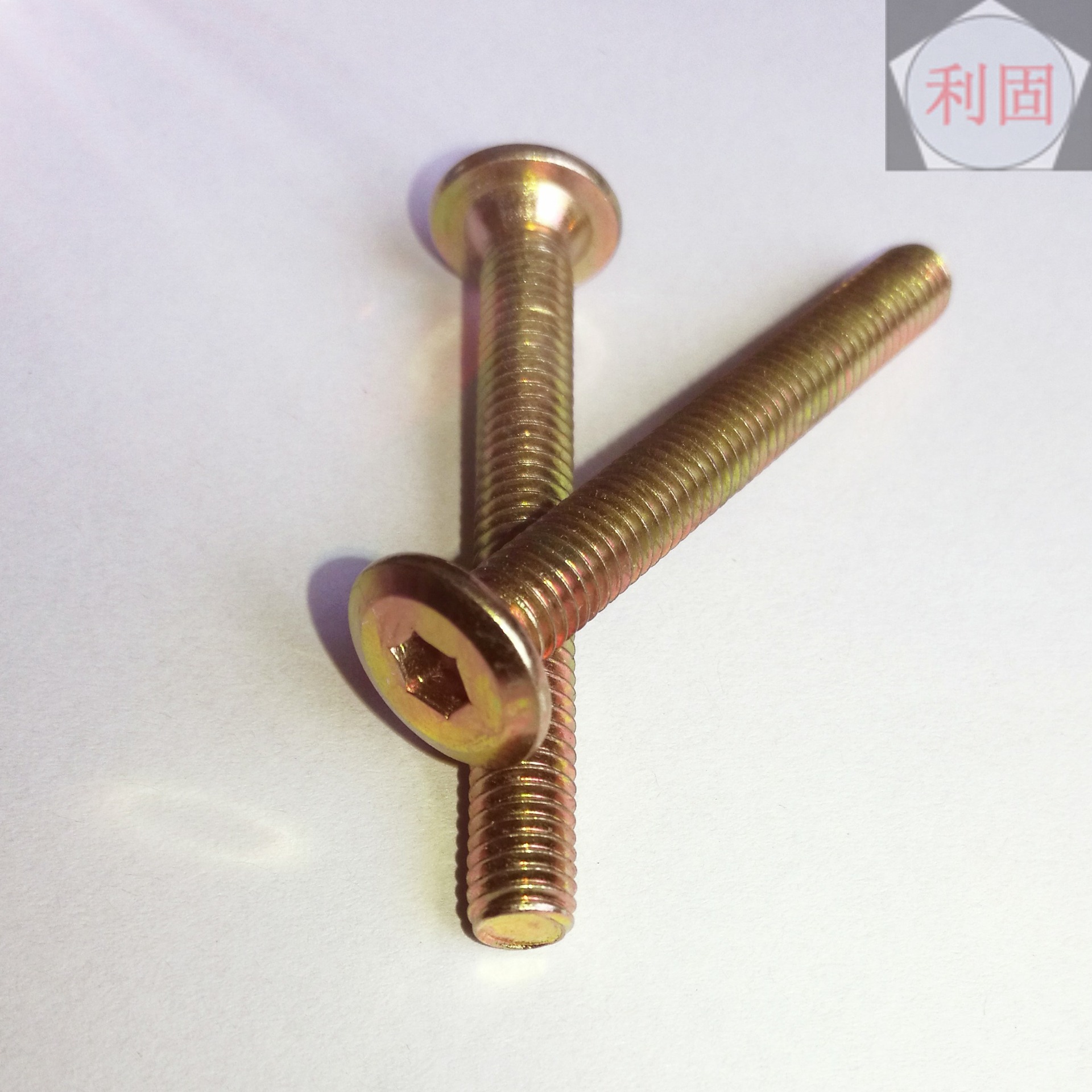 佛山产国标倒边内六角花形 盘头半沉头螺钉 各常用规格家具螺丝