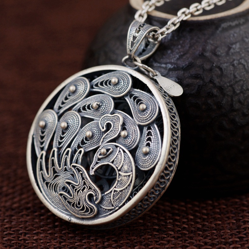 金鹿王 s990银 复古工艺 女款简约花丝孔雀开屏项坠新品 泰银批发