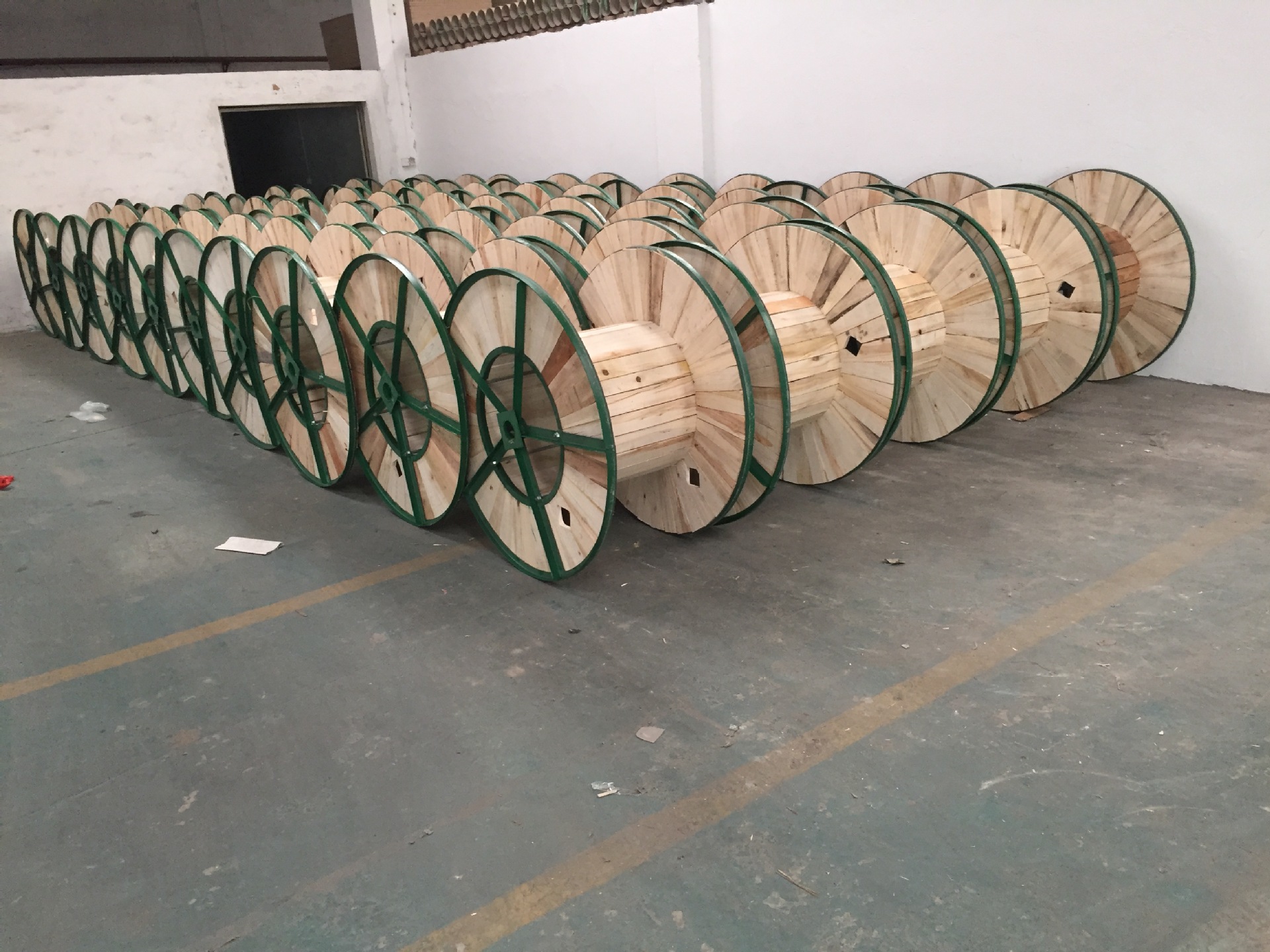 铁木盘电缆盘线盘铁木轴光纤盘网络线用木盘盘具