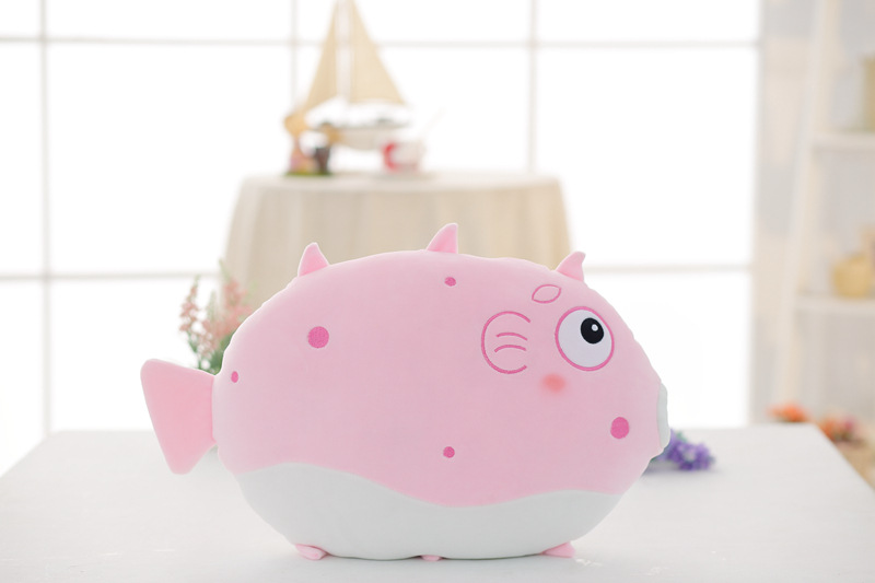 五彩亲嘴鱼接吻鱼公仔抱枕 女生抱枕大号 情侣玩偶创意生日礼物女